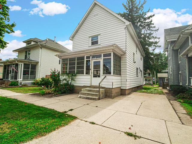 404 Maple Avenue