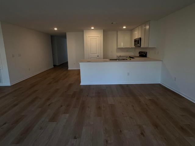404 Mistflower Court