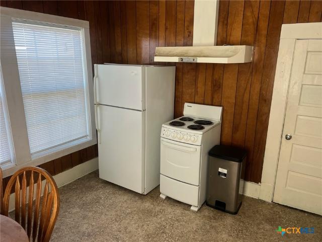 404 Nelson St, Yoakum, TX 77995 | MLS #602279