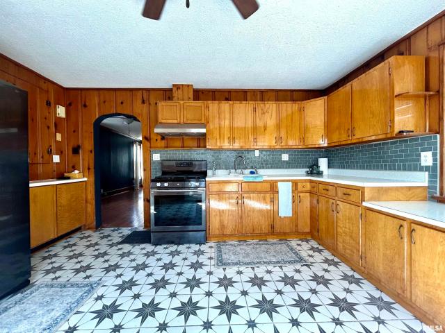 404 South St, Morrisonville, IL 62546 | MLS #CA1042