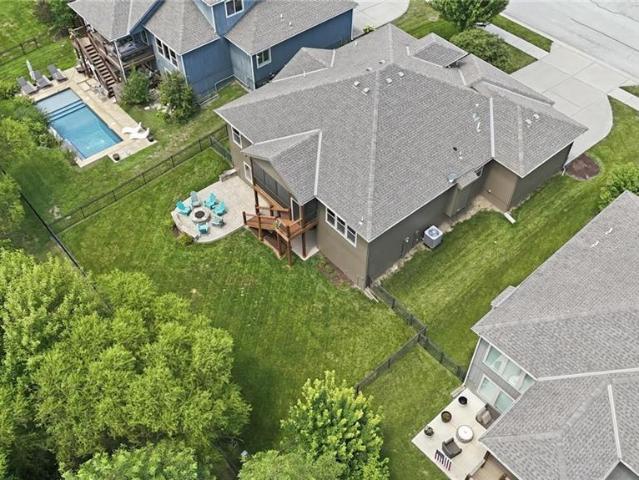 404 SE Mill Creek Drive