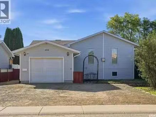 404 Peters Street, Warman, SK, S0K 4S0 house for sale Listi.