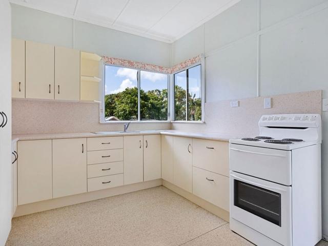 404 Rhodes StreetKoongal QLD 4701, Australia