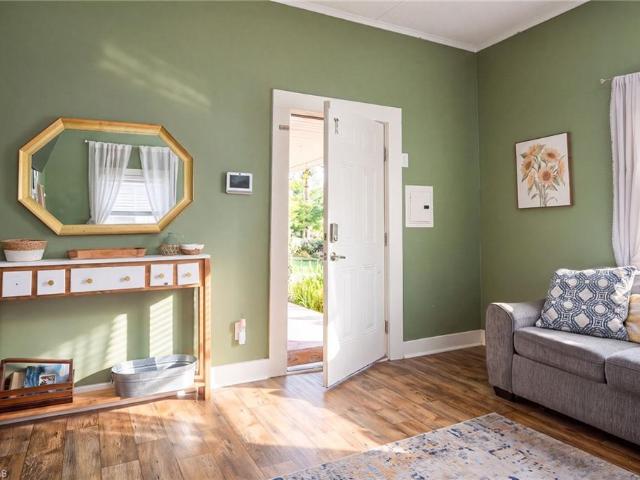 404 W 7th Avenue