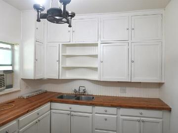 404 W Elm Street