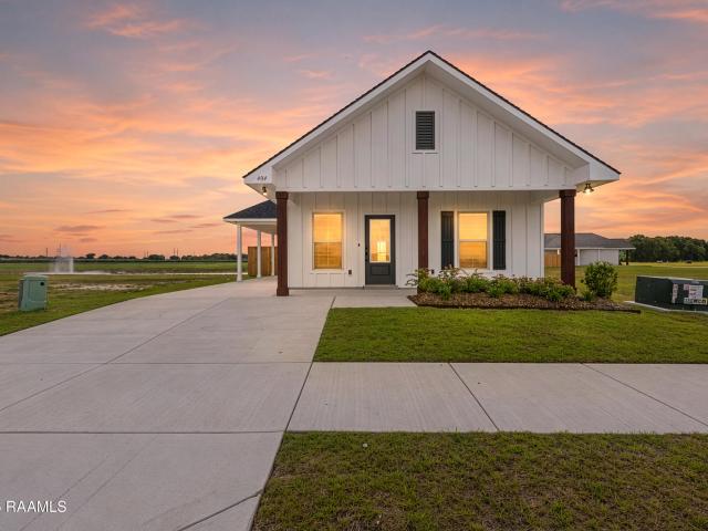 404 Willow Bend, Youngsville, LA 70592 | MLS #RA2600002