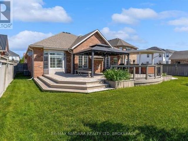 404 Wright Crescent, Niagara On The Lake Glendale, ON, L0S 1J0 house for sale | Listing ID X13712 | Royal LePage