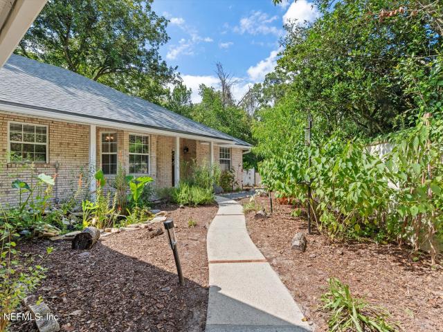4055 Waterway Ct, Jacksonville, FL 32223 | MLS #2136