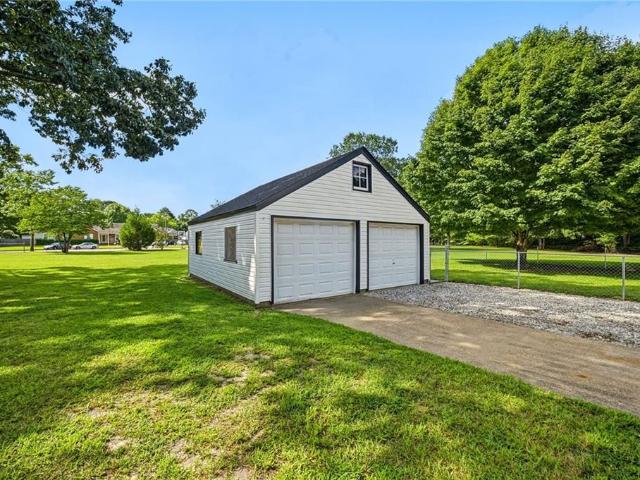 4057 Woodland DR