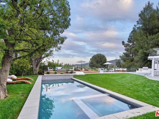 4050 Clarinda Drive