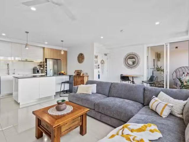 405/26 Gray Street, Southport, QLD 4215 Apartment for Rent