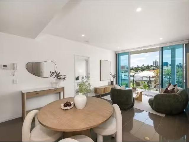 405/32 Russell Street, South Brisbane House for rent Listed b.