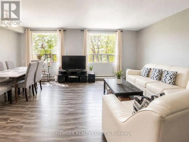 405 18 HOLBORN COURT