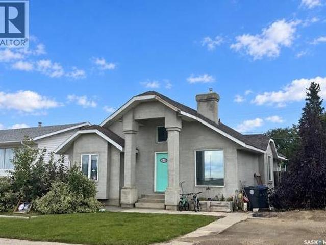 405 2Nd Avenue E, Biggar, SK, S0K 0M0 house for sale | Listing ID SK048676 | Royal LePage