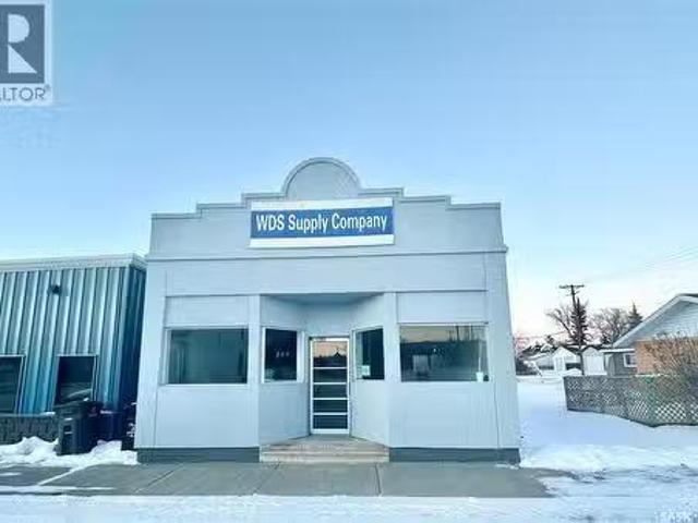 405 2Nd Street, Dundurn, SK, S0K 1K0 commercial for sale Li.
