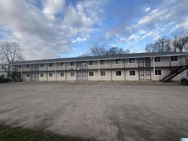 405 30TH ST S, BESSEMER, AL 35020