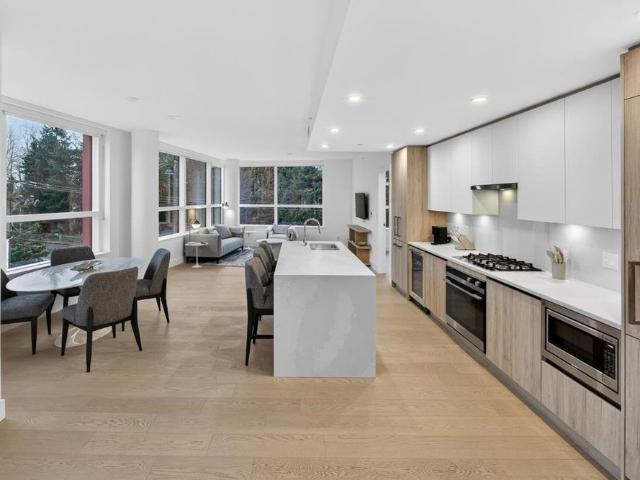 405 423 6th St, West Vancouver