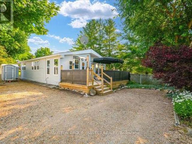 405 8 Rock Glen Road, Lambton Shores Arkona, ON, N0M 1B0 house for sale | Listing ID X13570 | Royal LePage