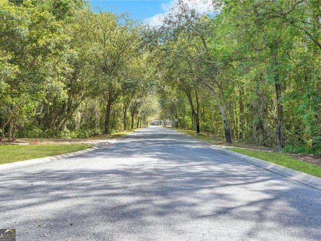 405 Country Walk Circle