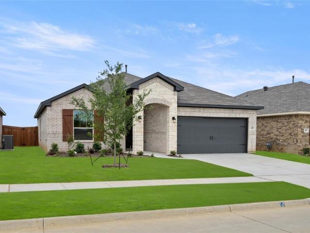 405 Choctaw Dr, Cleburne, TX 76033 | MLS #20960