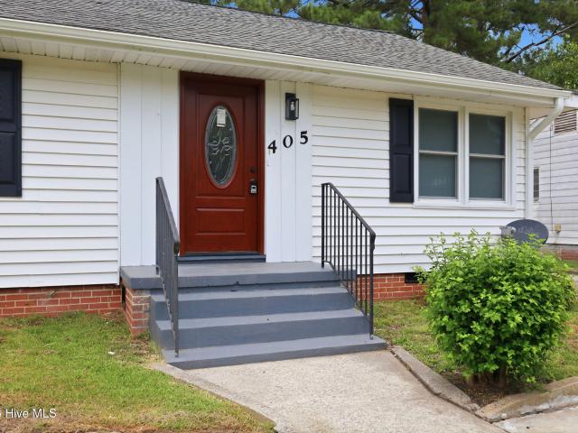 405 Greenview Drive N