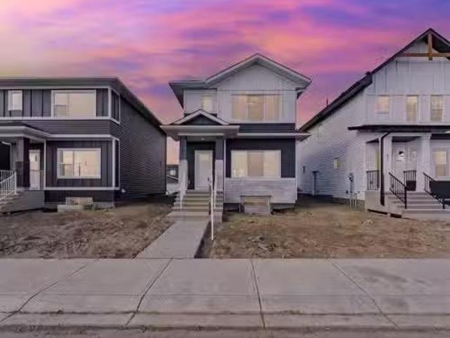 405 Dawson Wharf Road, Chestermere, AB, T1X 2W3 house for sa.