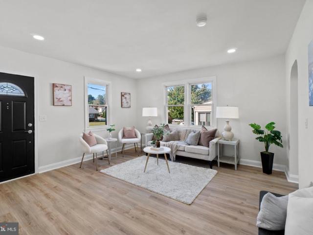405 Delmar Avenue