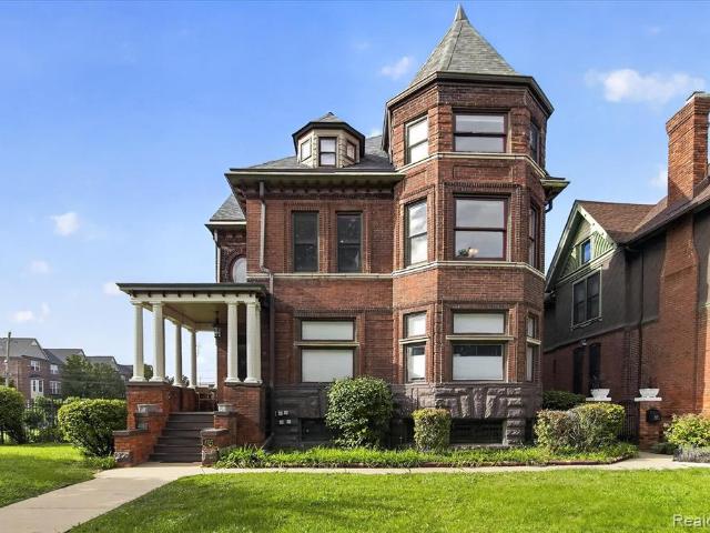 405 E Ferry Street # 2b