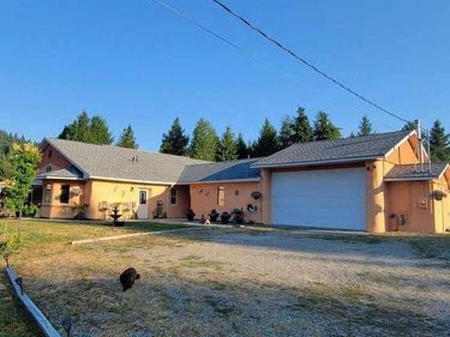405 Elkhorn Street, Greenwood, BC, V0H 1J0 house for sale | Listing ID 10329 | Royal LePage