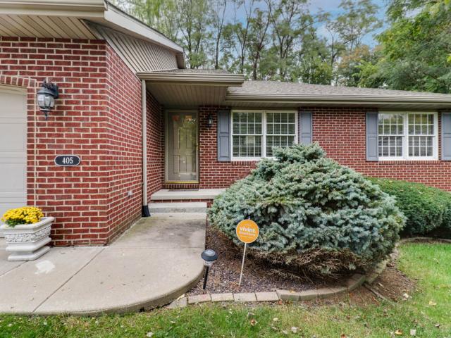 405 Hampton Cove