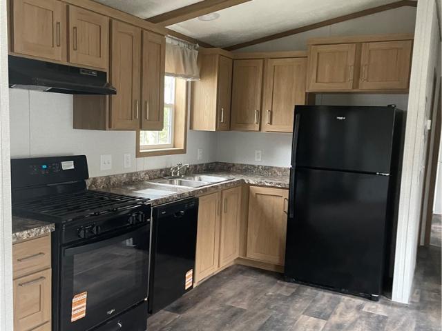 405 Lakeshore Drive #12