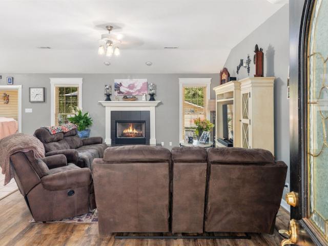 405 Lakeside Road
