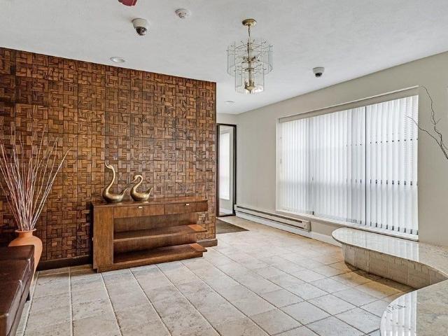 405 Langley Road Unit 2 B, Newton, US, MA