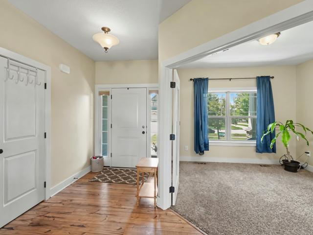 405 NE Fox Run Trail