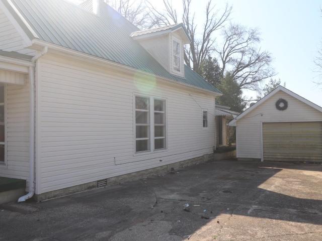 405 SW 3rd Street