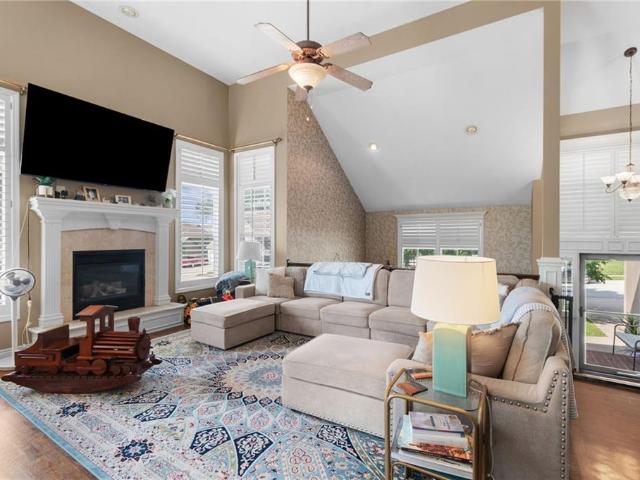 405 SW Gentry Lane