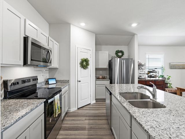 405 Perry Pl