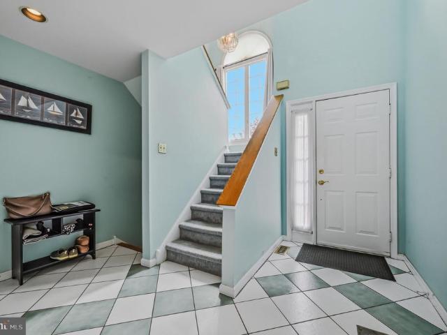 405 W Village Lane