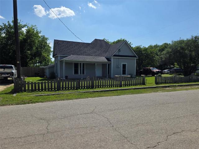405 W Graham Ave, Godley, TX 76044 | MLS #21251