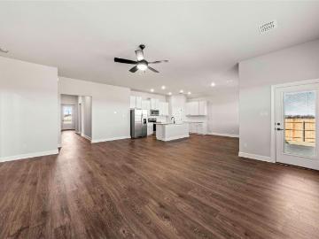 405 W Luna Blue Ln