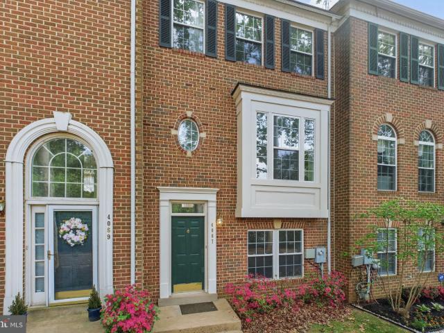 4067 Fountainside Ln, Fairfax, VA 22030 | MLS #VAFX2298