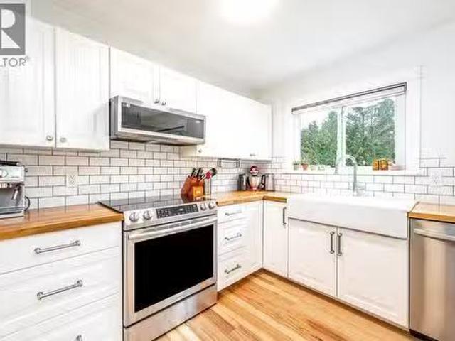 40628 Perth Drive, Squamish, BC, V0N 1T0 house for sale Lis.