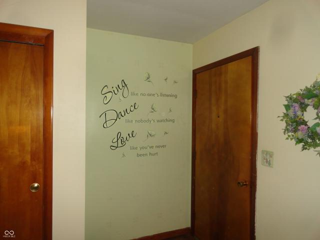 406 Colvin Court