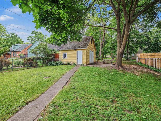 406 E May Street