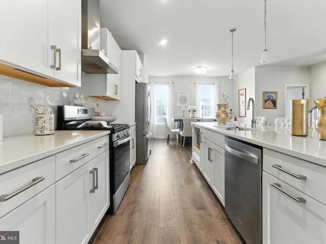 406 Honeyberry Lane
