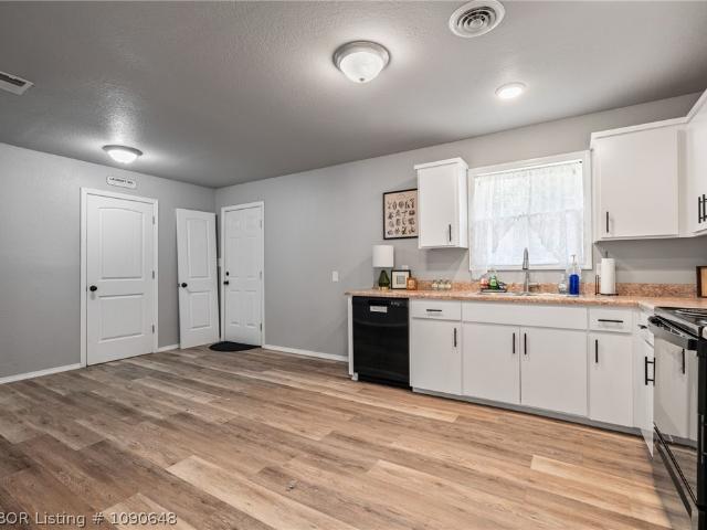 406 Hemlock Street