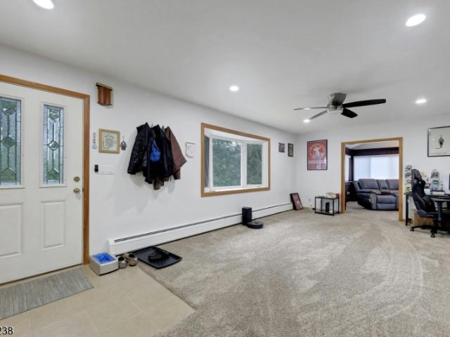 406 High Crest Dr