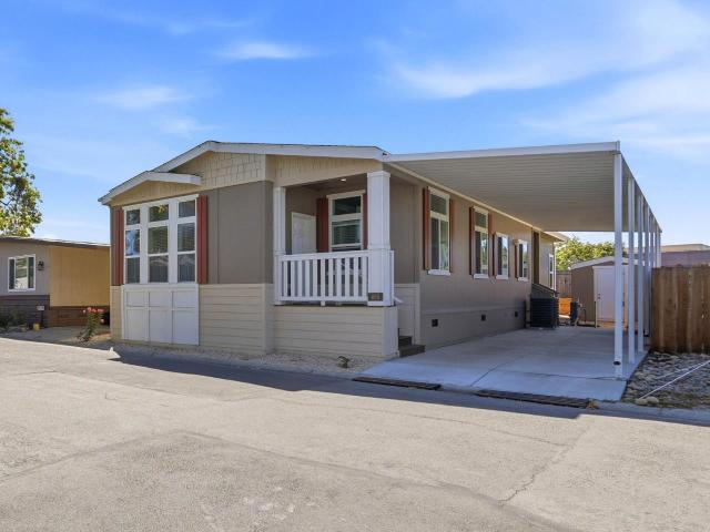 406 Los Encinos Avenue 406