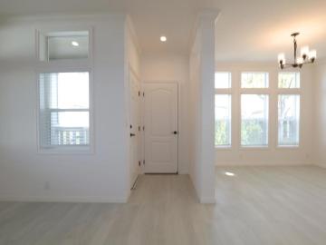 406 Los Encinos Avenue