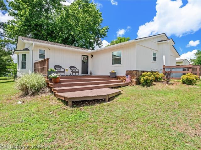 406 NE Highway 10